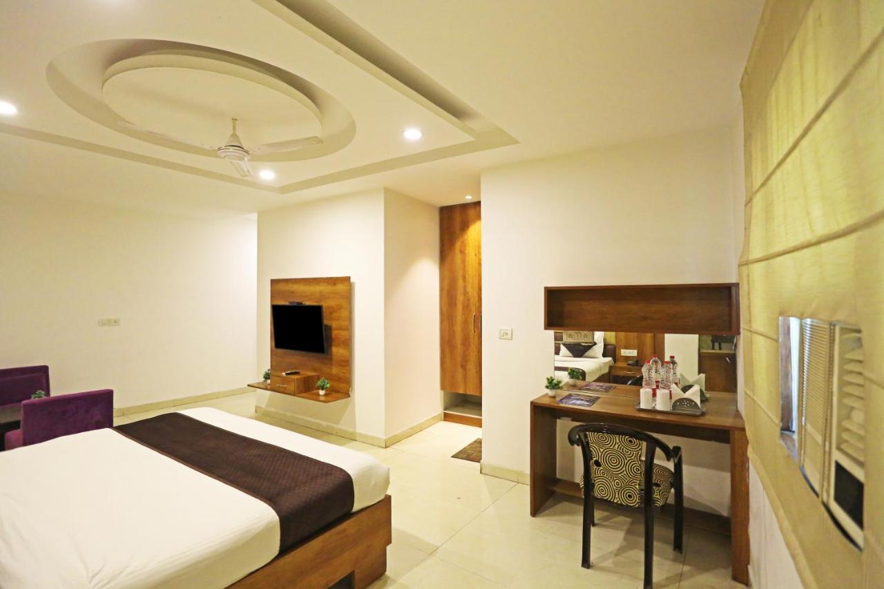 Hotel Sm Suits Near Delhi Airport-Unit By Grand Urban Luxury New Delhi Luaran gambar