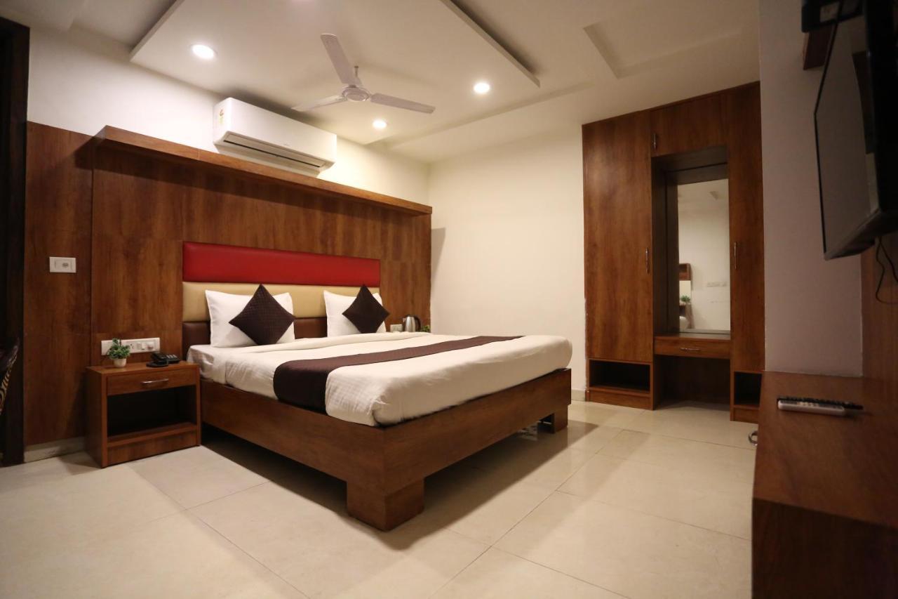 Hotel Sm Suits Near Delhi Airport-Unit By Grand Urban Luxury New Delhi Luaran gambar