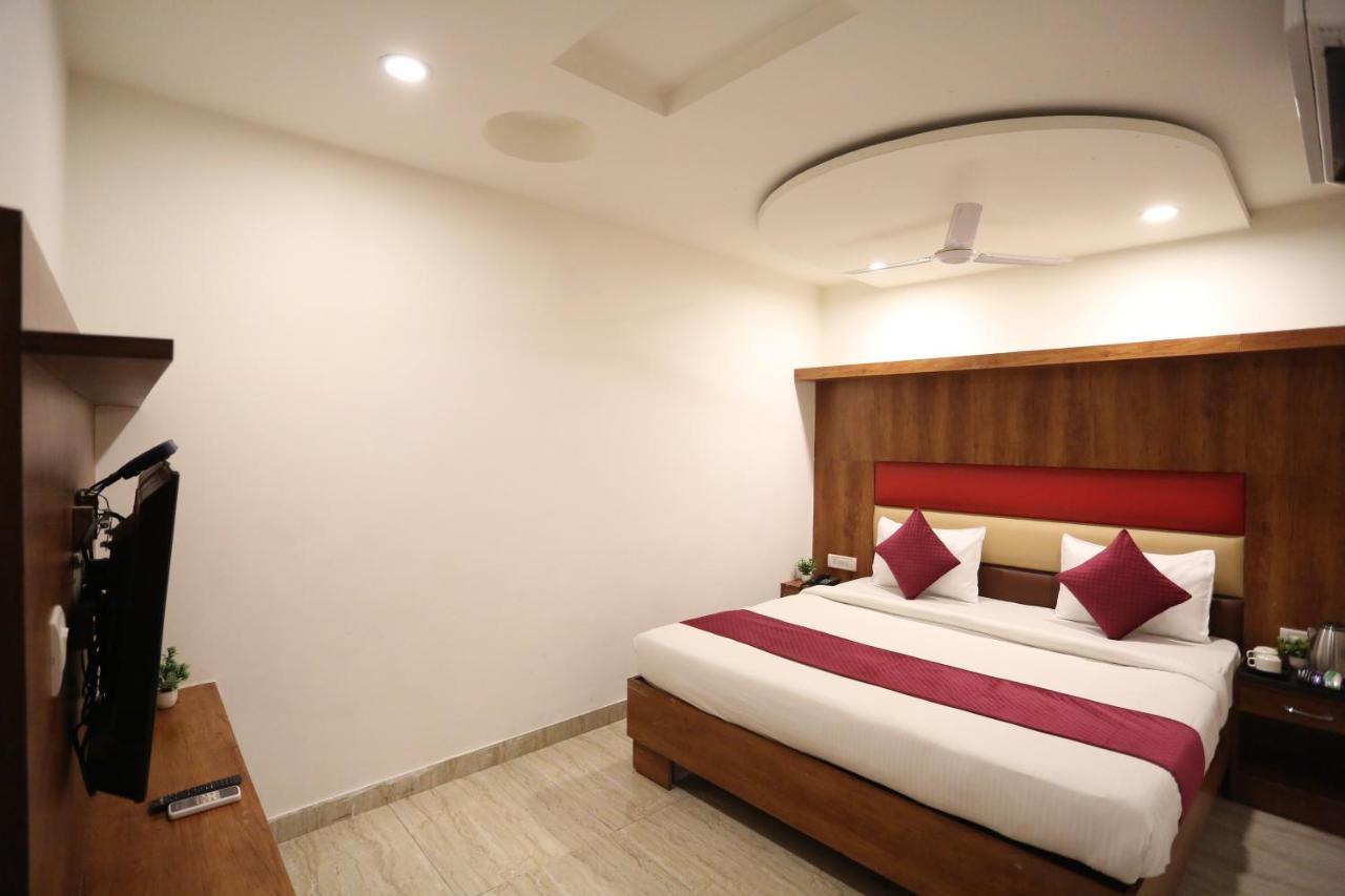 Hotel Sm Suits Near Delhi Airport-Unit By Grand Urban Luxury New Delhi Luaran gambar