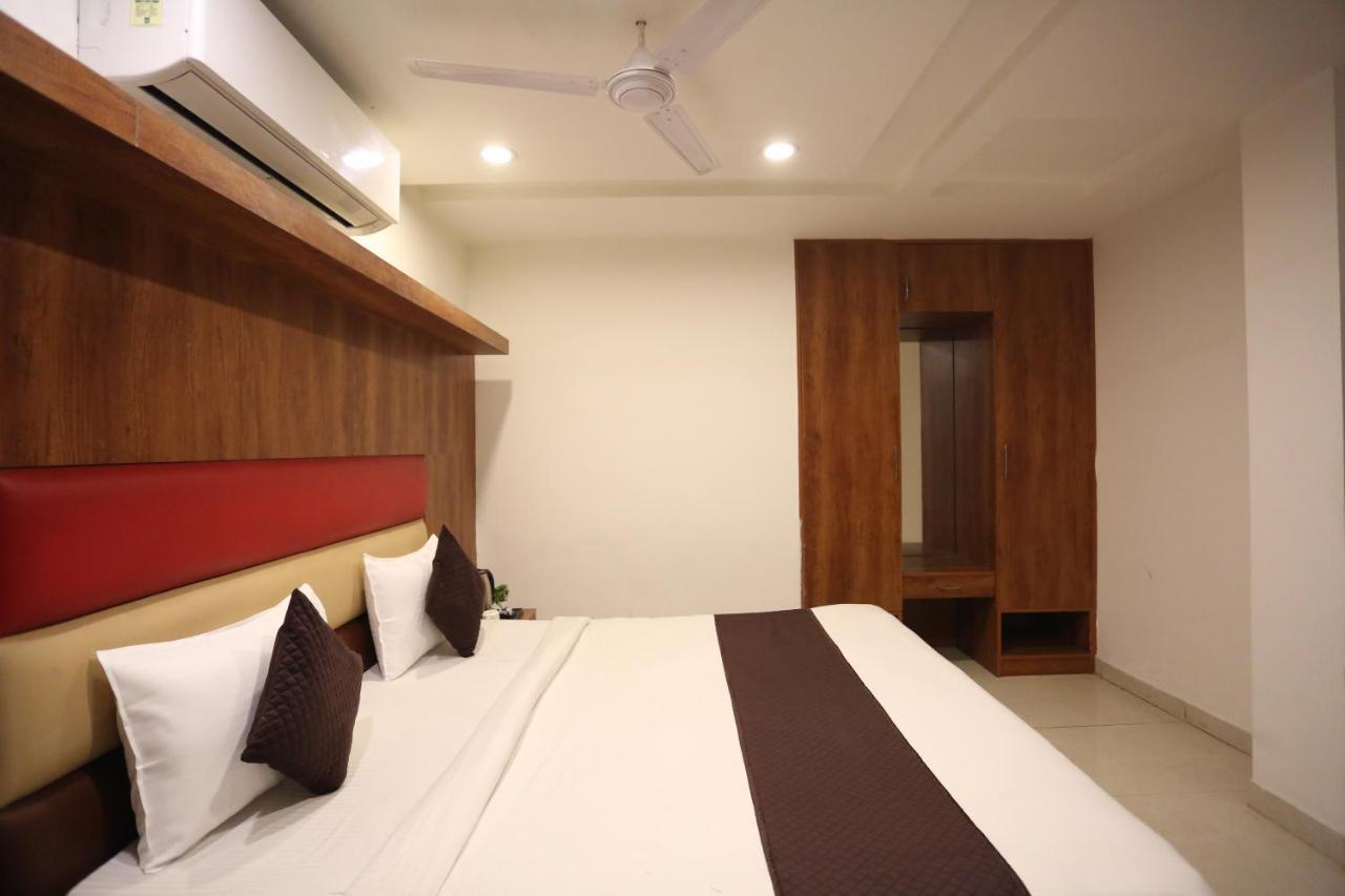 Hotel Sm Suits Near Delhi Airport-Unit By Grand Urban Luxury New Delhi Luaran gambar