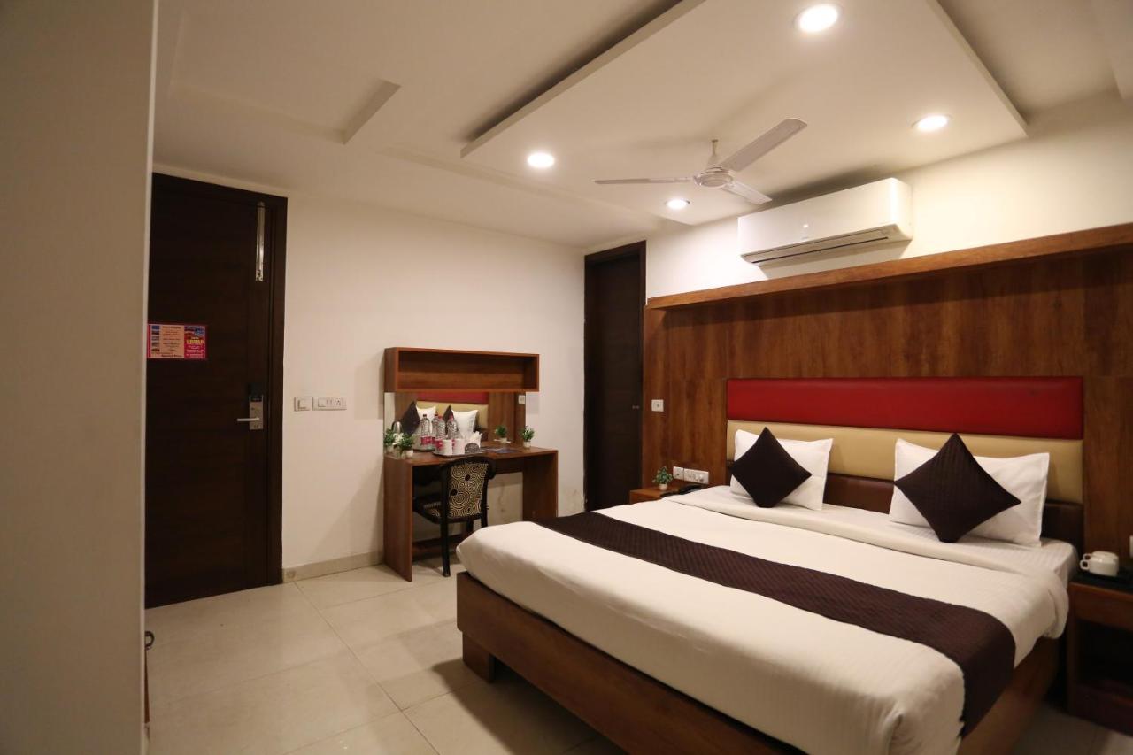 Hotel Sm Suits Near Delhi Airport-Unit By Grand Urban Luxury New Delhi Luaran gambar