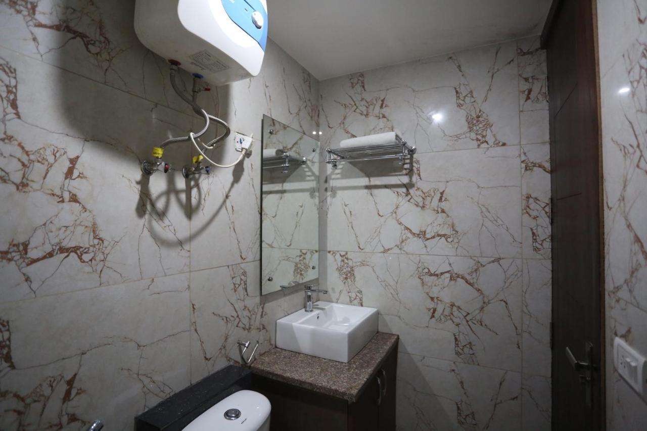 Hotel Sm Suits Near Delhi Airport-Unit By Grand Urban Luxury New Delhi Luaran gambar