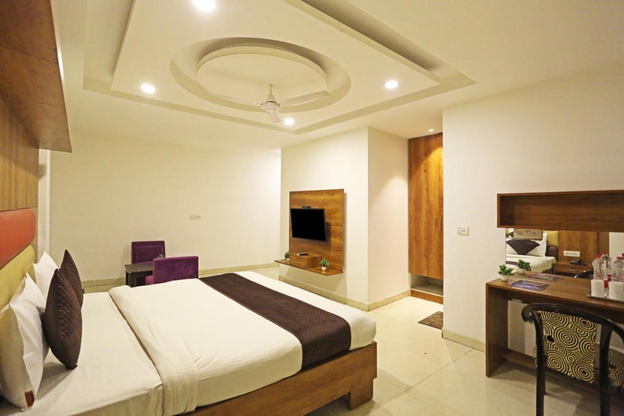 Hotel Sm Suits Near Delhi Airport-Unit By Grand Urban Luxury New Delhi Luaran gambar