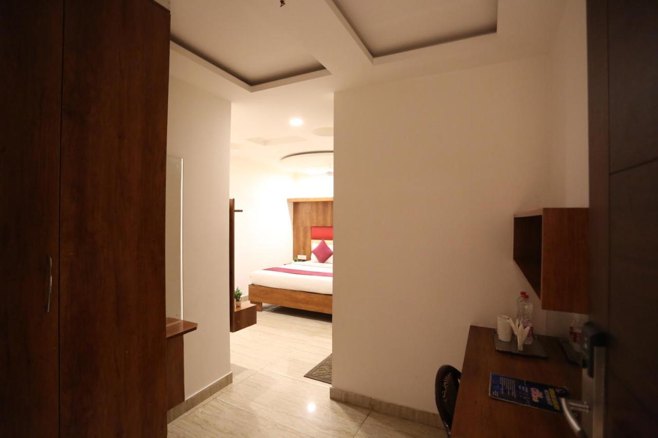 Hotel Sm Suits Near Delhi Airport-Unit By Grand Urban Luxury New Delhi Luaran gambar