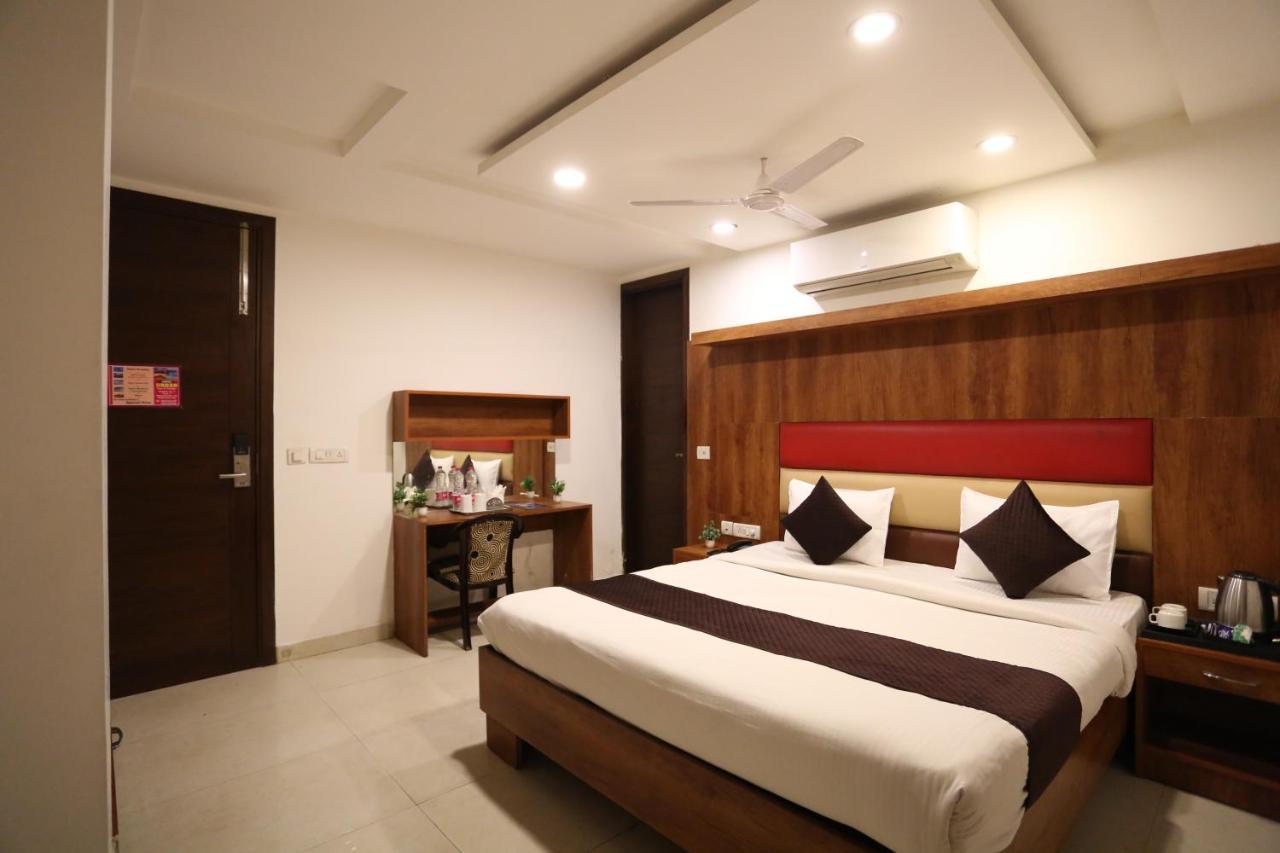Hotel Sm Suits Near Delhi Airport-Unit By Grand Urban Luxury New Delhi Luaran gambar